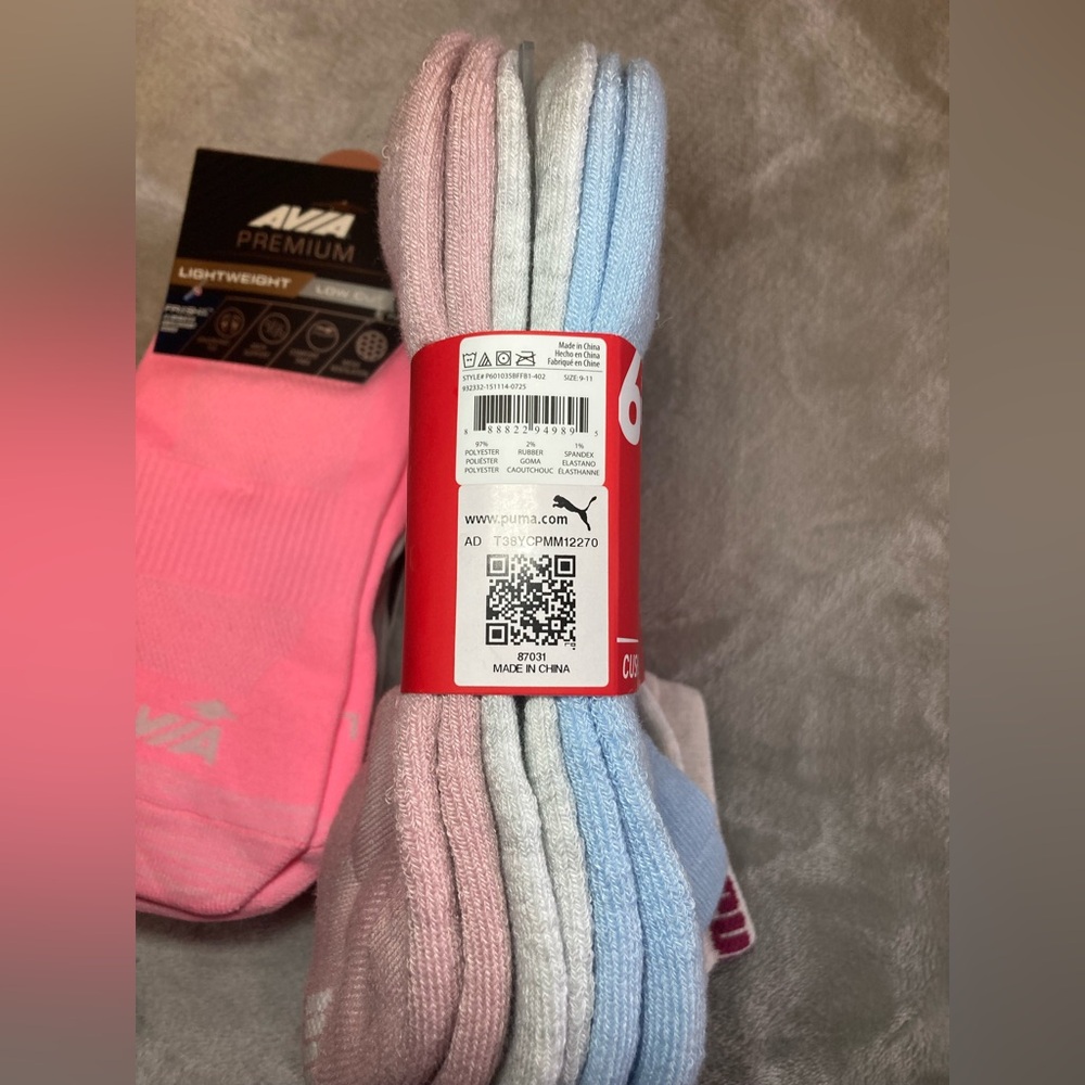 Puma and Avia Women’s sock bundle - Picture 2 of 7